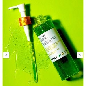 Truly beauty body cleanser +bonus